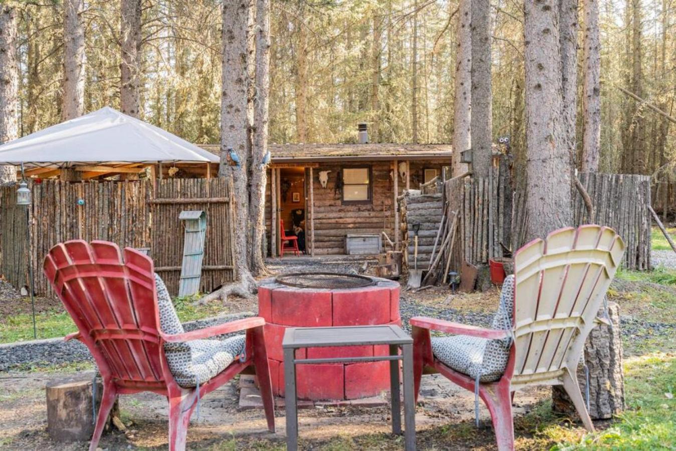 Rustic Cozy Cabin With Hot Tub Bragg Creek Εξωτερικό φωτογραφία